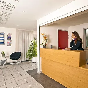 Séjours&affaires Camilla Apartahotel